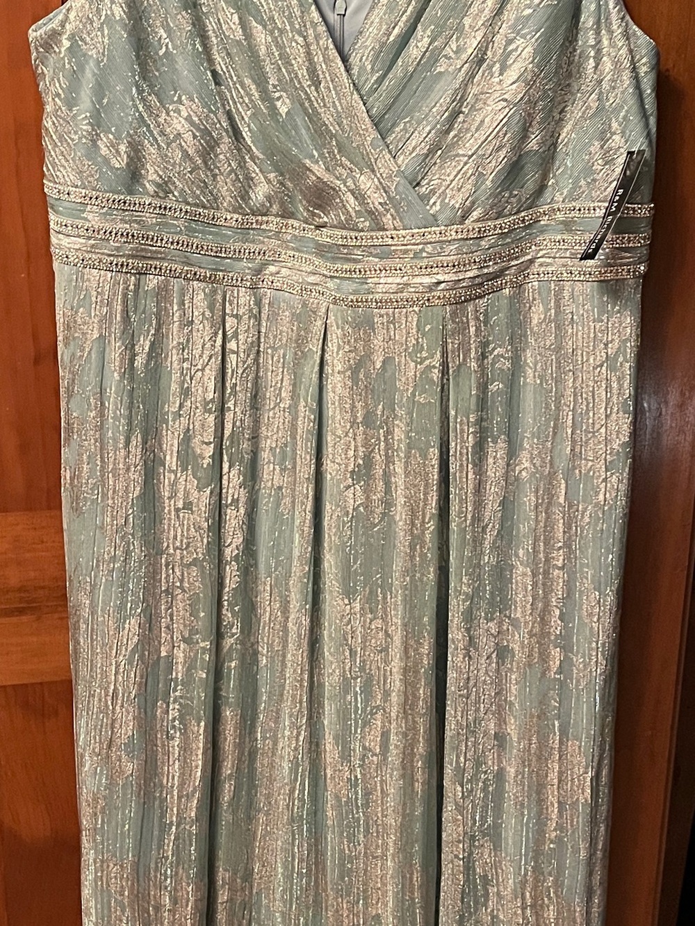 NWT R&M Richards Plus Size 22W Seafoam Silver Metallic Formal Maxi Dress